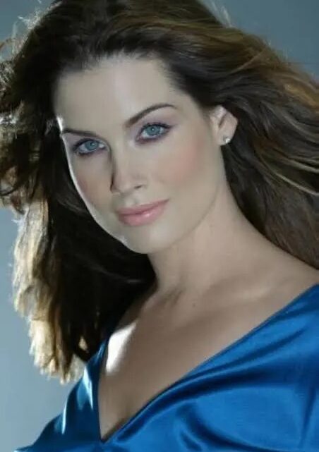 Carrie Stevens Biography: Height, Boyfriend, Movies, Net Worth, Age, Ethnicity, Parents, Awards