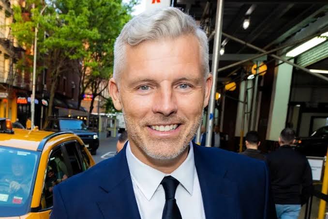 Des Bishop - Biography