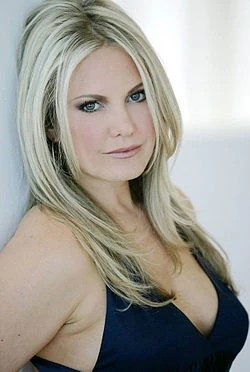 Terri Conn - Biography