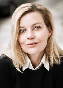 Lucy Akhurst - Biography