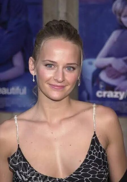 Daniella Deutscher Biography: Husband, Net Worth, Ethnicity, Age, Parents, Height, Religion, Movies