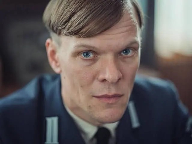 Sebastian Hülk Biography: Height, Movies, Ethnicity, Net Worth, Age, Girlfriend, Parents, Awards