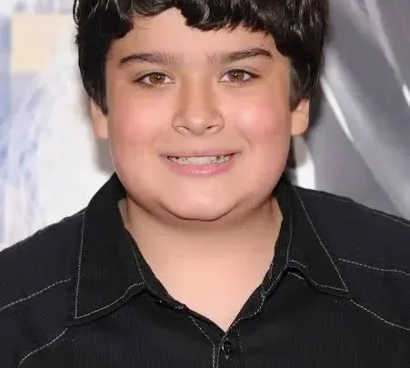 Devan Leos Biography: Height, Net Worth, Age, Movies, Parents, Parents, Religion, Girlfriend