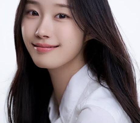 Chaesol Biography: Age, Instagram, Net Worth, Songs, Boyfriend, Height, Parents, Ethnicity
