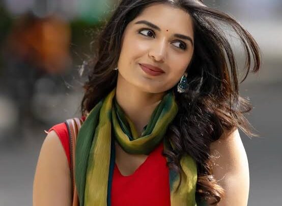 Priyanka Jain Biography: Ethnicity, Instagram, Boyfriend, Age, Height, Parents, Movies