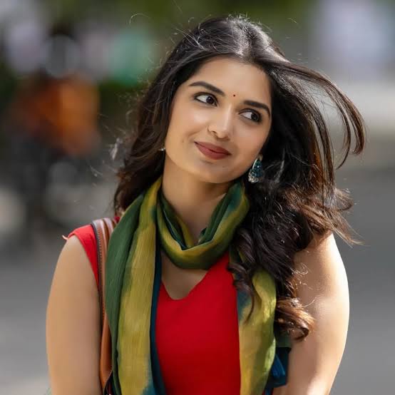 Priyanka Jain Biography: Ethnicity, Instagram, Boyfriend, Age, Height, Parents, Movies