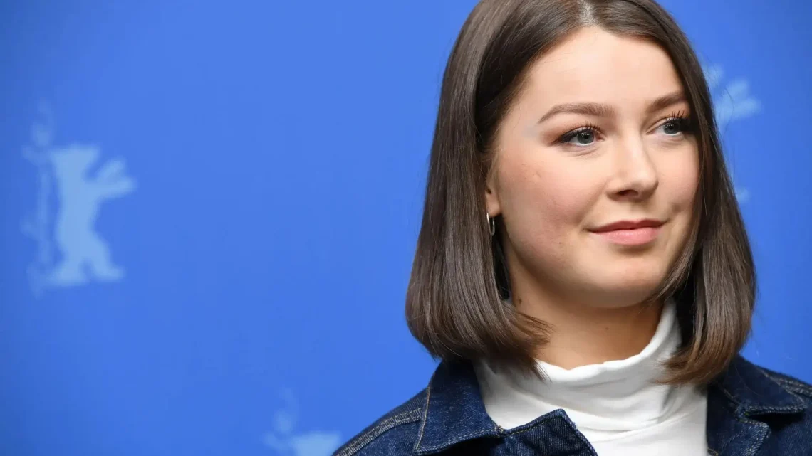 Andrea Berntzen Biography: Age, Movies, Boyfriend, Height, Net Worth, Parents, Instagram, Awards
