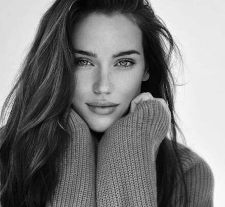 Gloria-Sophie Burkandt Bio: Instagram, Parents, Height, Age, Books, Boyfriend, Ethnicity, Movies, Awards