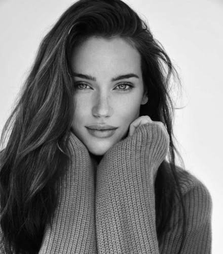 Gloria-Sophie Burkandt Bio: Instagram, Parents, Height, Age, Books, Boyfriend, Ethnicity, Movies, Awards
