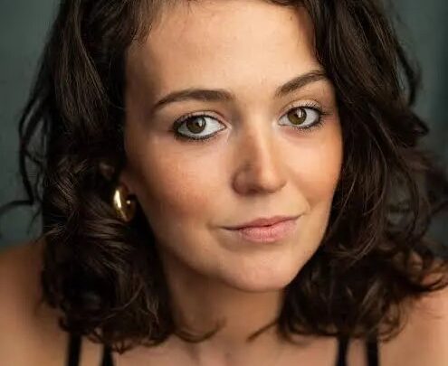 Anna Russell-Martin Biography: Awards, Movies, Age, Net Worth, Parents, Instagram, Height, Boyfriend