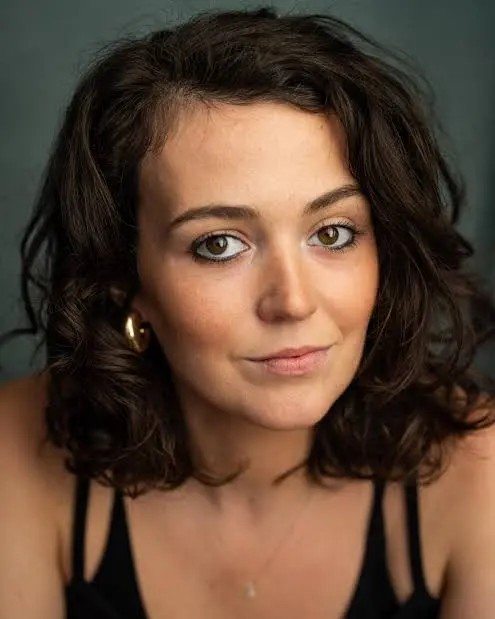Anna Russell-Martin Biography: Awards, Movies, Age, Net Worth, Parents, Instagram, Height, Boyfriend