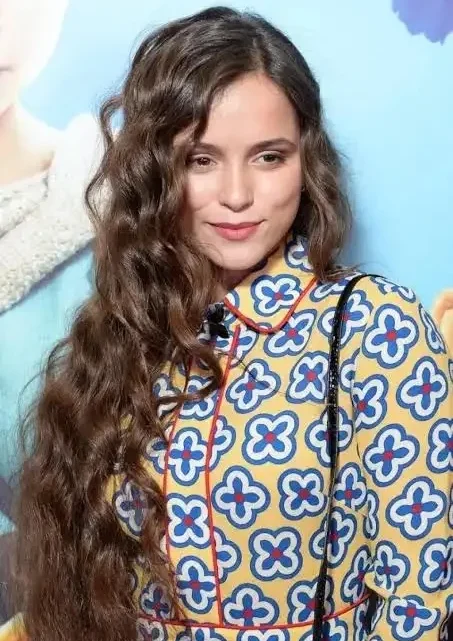 Mila Sivatskaya Biography: Height, Ethnicity, Movies, Net Worth, Age, Songs, Parents, Boyfriend