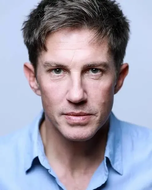 Christien Anholt Biography: Awards, Parents, Height, Wife, Net Worth, Age, Ethnicity, Movies