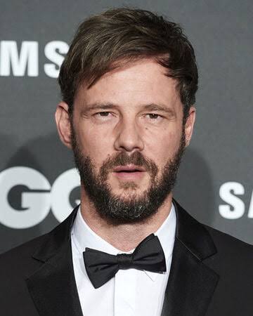 Eloy Azorín Biography: Height, Age, Net Worth, Ethnicity, Awards, Parents, Wife, Movies