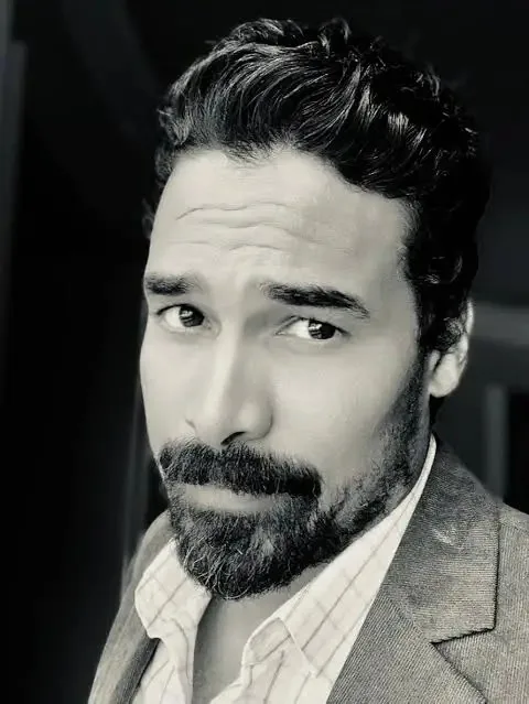 Reinaldo Faberlle Biography: Height, Net Worth, Ethnicity, Wife, Age, Movies, Parents, Religion