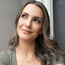 Natalia Cigliuti - Biography