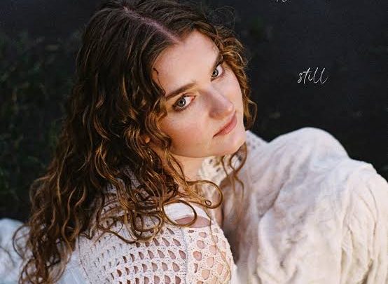 Angelina Curtis Biography: Boyfriend, Net Worth, Age, Songs, Albums, Parents, Height, Instagram, Awards, Concerts
