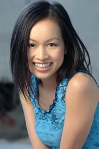 Elizabeth Thai - Biography