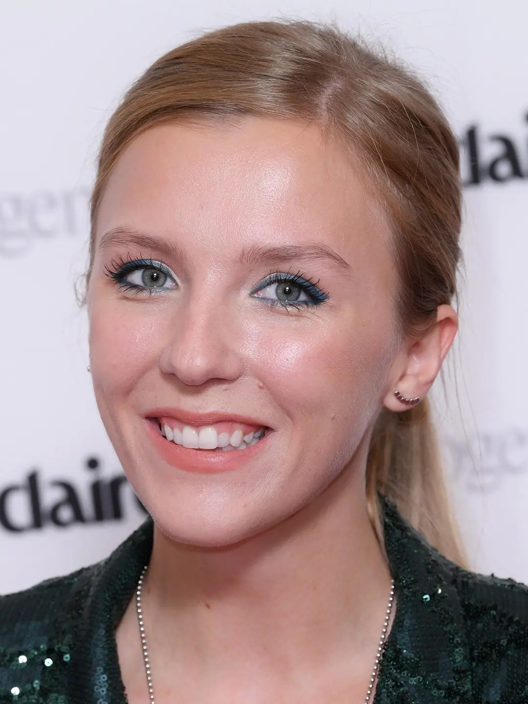 Beattie Edmondson - Biography