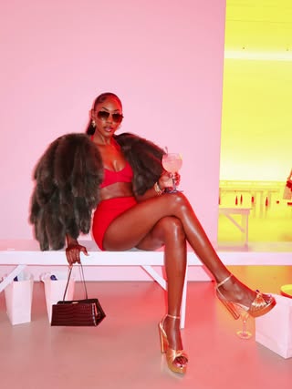 Crystal Nicole - Biography