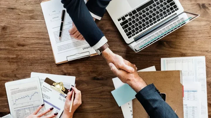 How to Negotiate a Higher Salary Using Data Instead of Confidence