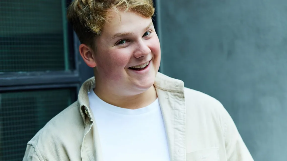 Julius Weckauf Biography: Net Worth, Height, Movies, Girlfriend, Awards, Parents, Ethnicity