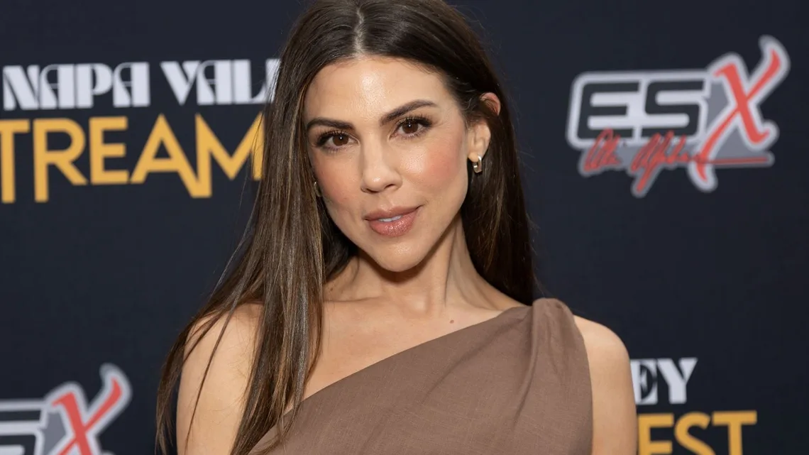 Kate Mansi Biography: Spouse, Age, Films, Net Worth, Awards, Height, Siblings