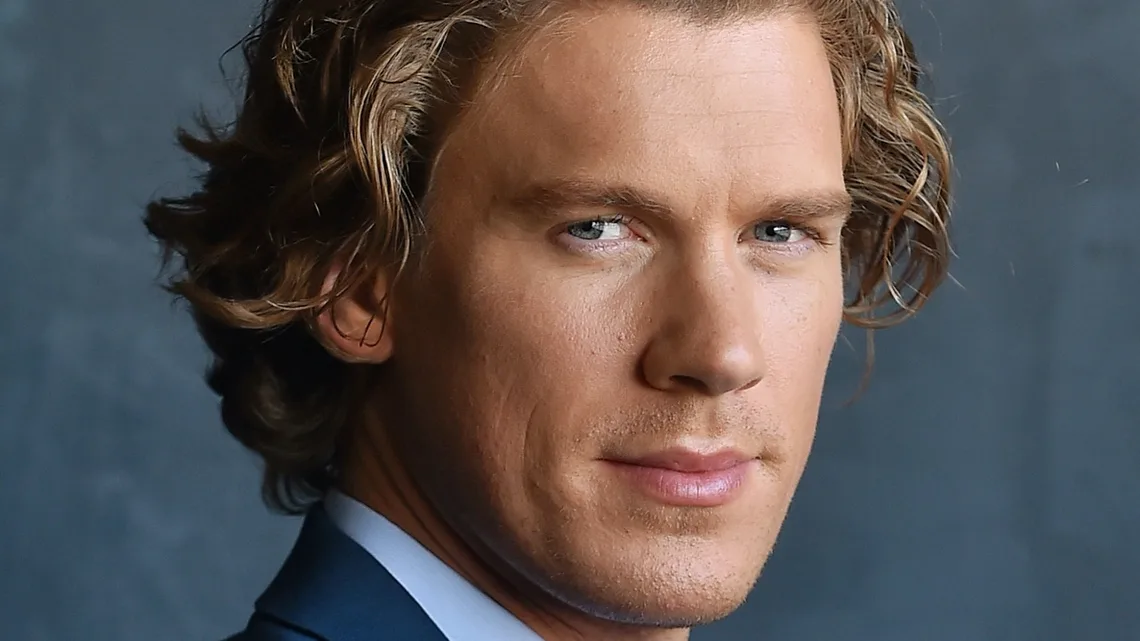 Mitch Ryan Biography: Girlfriend, Age, Height, Net Worth, Movies, Ethnicity