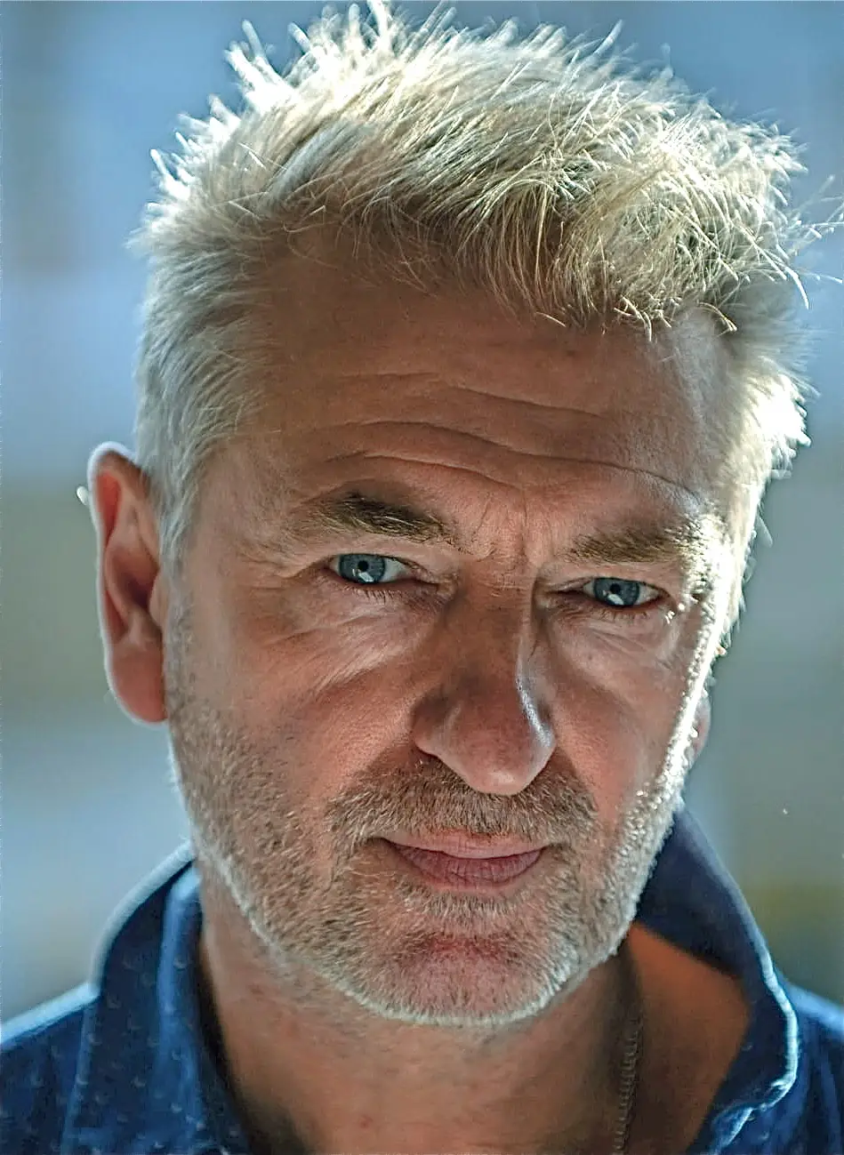 Pete Lee-Wilson - Biography