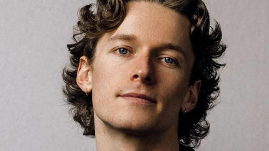 Jacob Collins-Levy Biography: Movies, Siblings, Net Worth, Age, Parents, Nationality, Height, Family