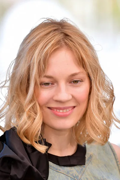 Viktoria Miroshnichenko - Biography