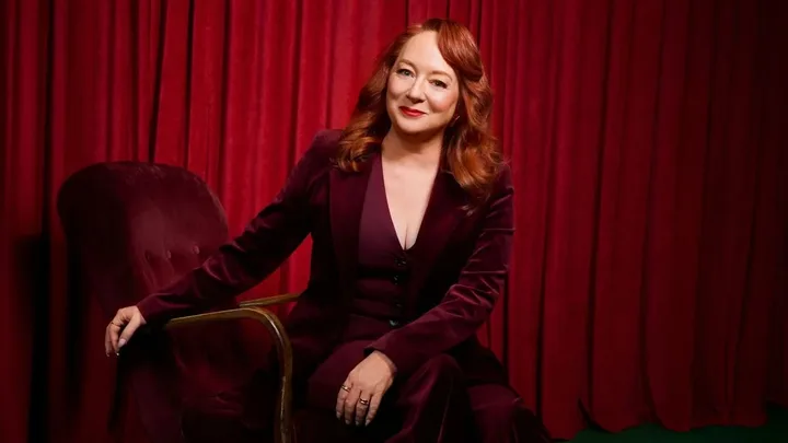 Mandy McElhinney Biography: Age, Spouse, Net Worth, Parents, Height, Movies & TV Shows, Awards