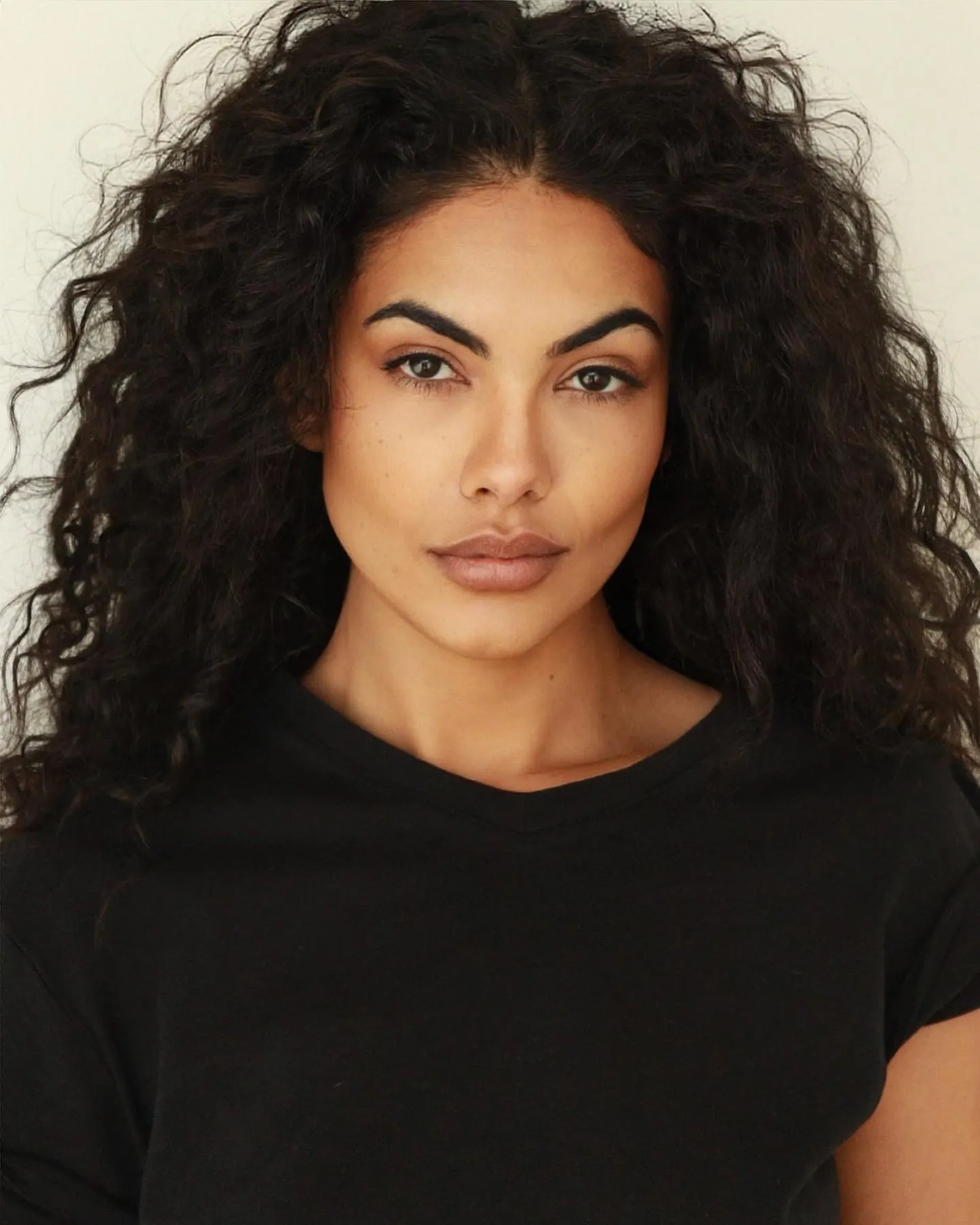 Suraya Rose Santos - Biography