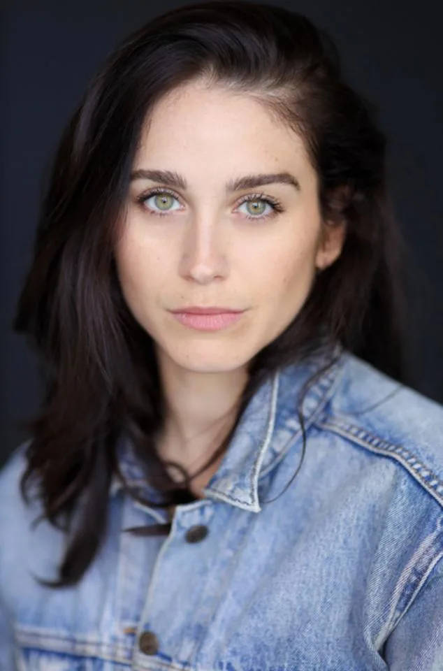Cecilia Leal - Biography