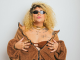Mac Júlia Biography: Children, Age, Height, Net Worth, Parents, Songs, Nationality, Siblings
