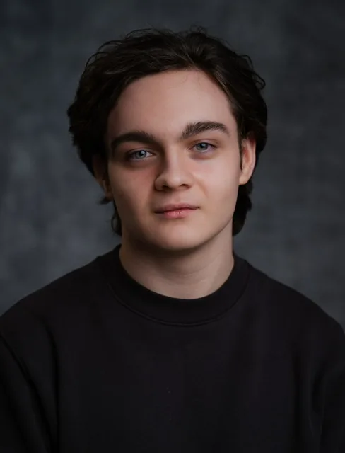 Orén Kinlan - Biography