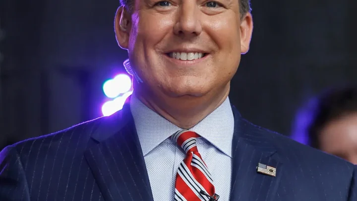Ed Henry Biography: Age, Wife, Children, Net Worth, Parents, Height, TV Shows