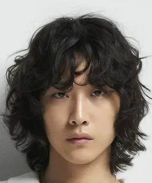 Lee Jong-won - Biography