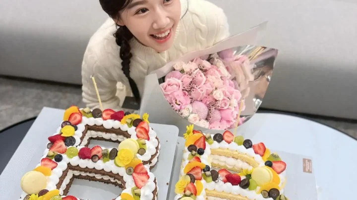 Beatrice Fang Biography: Age, Net Worth, Siblings, Ethnicity, Films, TV Series, Children, Husband, Pictures
