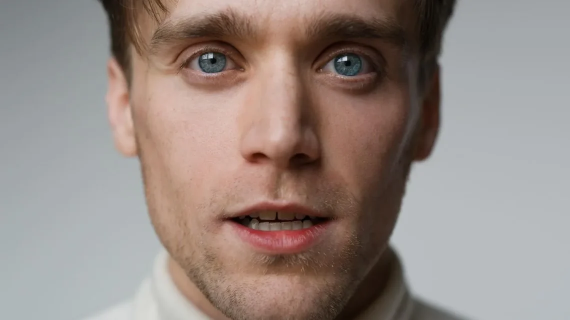 Benedict Clarke Biography: Movies, Girlfriend, Parents, Height, Age, Net Worth, Siblings, Religion