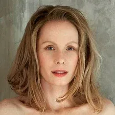 Susanne Wuest - Biography