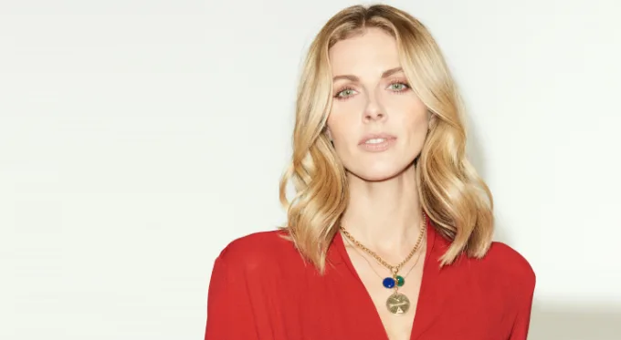 Donna Air Biography: Age, Net Worth, Siblings, Spouse, Height, Parents, Siblings, Children, Instagram