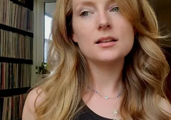 Emma Grabinsky Biography: Awards, Husband, Films, Age, Net Worth, Siblings, Religion, Parents, Height, TV Series