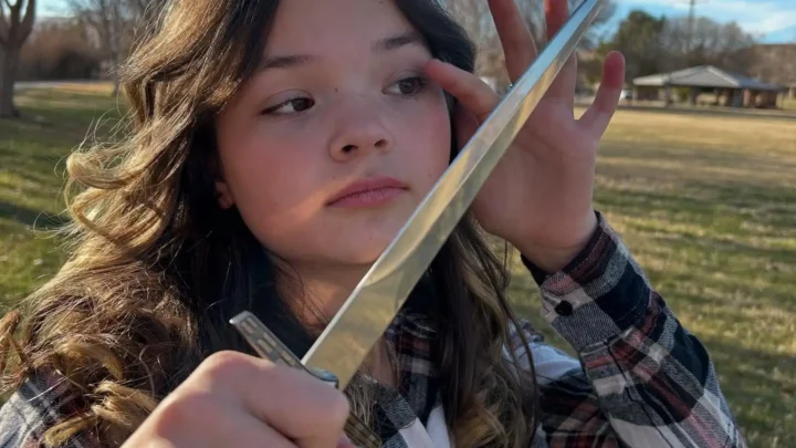 Evee Bennett Biography: Age, Net Worth, Siblings, Religion, Parents, Height, Pictures, YouTube Channel, Boyfriend