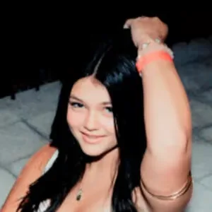 Stella Harvey Biography: Ethnicity, Height, Net Worth, Boyfriend, Age, Parents, Siblings