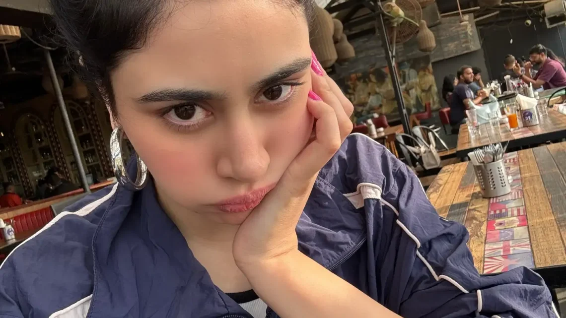 Hira Warina Biography: Net Worth, Siblings, Religion, Parents, Height, Age, Pictures, Movies, TV Series, Boyfriend