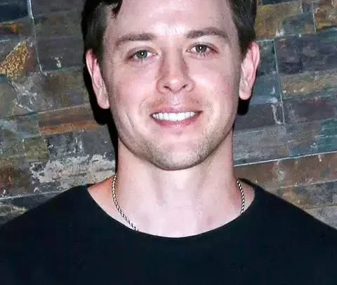 Chad Duell Biography: Height, Age, Net Worth, Parents, Girlfriend, Awards, Religion, Son, Movies