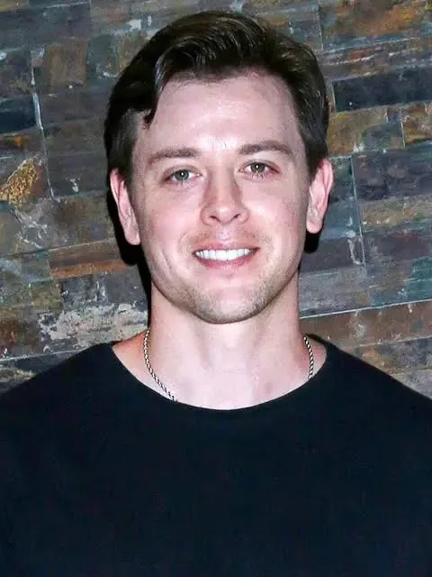 Chad Duell Biography: Height, Age, Net Worth, Parents, Girlfriend, Awards, Religion, Son, Movies