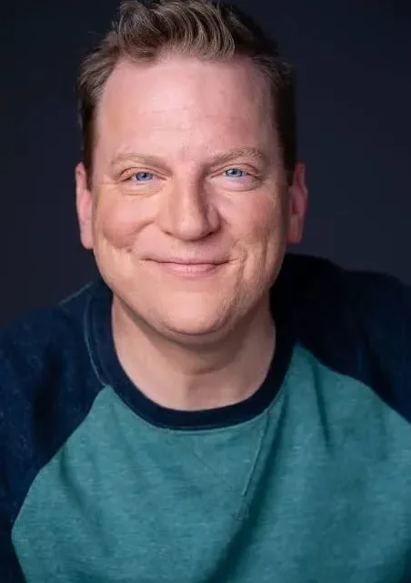 Vincent Teninty Biography: Ethnicity, Height, Wife, Net Worth, Awards, Age, Movies, Parents, Religion