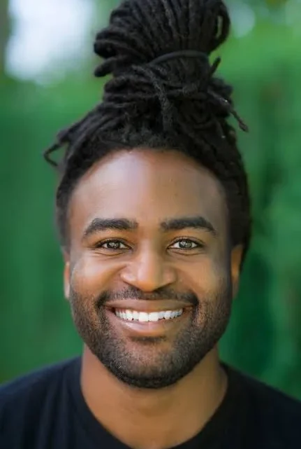 Alexander Lloyd Blake Biography: Height, Net Worth, Movies, Age, Girlfriend, Awards, Ethnicity
